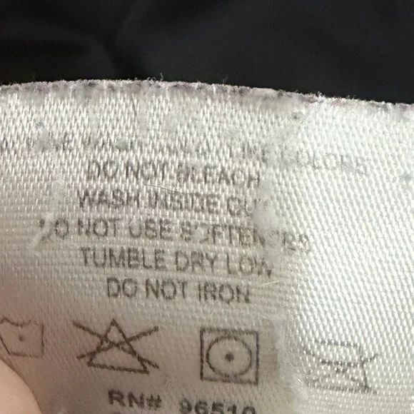 Under Armour tees - Picture 6 of 11